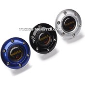 تصویر بوق یدک وسط فرمان اسپرت 