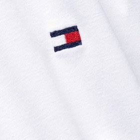 تصویر تی‌شرت مردانه کشی باریک - کتان، سفید برند Tommy Hilfiger Men's Core Stretch Slim T-shirt - Cotton, White