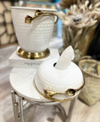 تصویر سطل و جا دستمالی گلدار سفید 