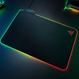 تصویر ماوس پد مخصوص بازی ریزر مدل FIREFLY V2 Razor FIREFLY V2 gaming mouse pad