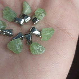 تصویر گردنبندجواهر قیمتی سنگ زبَرجد طبیعی Peridot