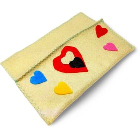 تصویر پاکت پول نمدی دستساز مدل قلب 