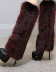 تصویر لگ وارمر خز قرمز تیره 