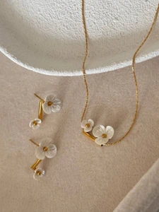 تصویر فروشگاه کرنووا