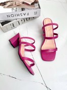 تصویر صندل چرم، مدل کش دار پاشنه کوتاه 