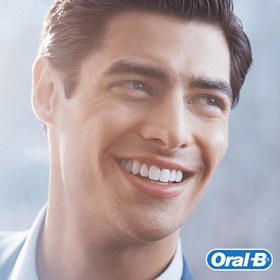 تصویر مسواک مخصوص دندان های ارتودونسی شده اورال بی ا ORAL B Ortodoncia Tootbrush ORAL B Ortodoncia Tootbrush