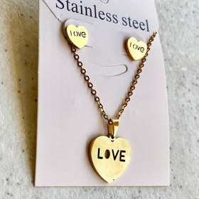 تصویر نیم ست طرح قلب love گردنبند طرح قلبی love طلایی رنگ برند Stainless steel 