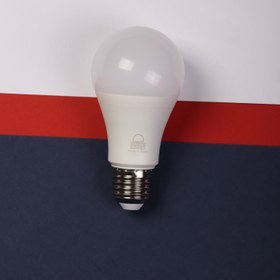 تصویر لامپ ال‌ اي‌ دي حبابی 12 وات بروکس Burux 12 Watt buleb LED