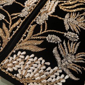 تصویر جلیقه مشکی پردیتیل 