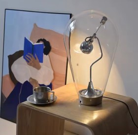 تصویر چراغ رو میزی lodes blow 