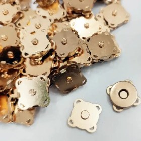 تصویر دکمه مگنتی کیف طلایی(10عددی) 