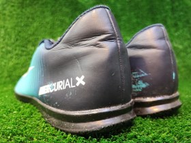 تصویر کتونی کفش فوتسال سالنی اورجینال نایک سایز۴۳ Futsal shoes