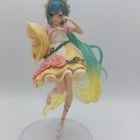 تصویر اکشن فیگور هاتسونه میکو طرح خواب آلود 