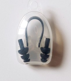 تصویر بینی گیر و گوش گیر شنا ژله ای با جنس سیلیکونی مشکی رنگ 