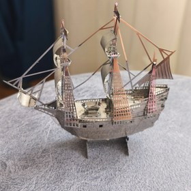 تصویر ماکت کشتی کوچک 