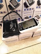 تصویر فشارسنج دیجیتال سخنگو بازویی تمام اتوماتیک 