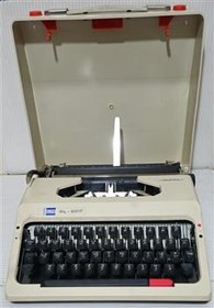 تصویر ماشین تایپ سوپرا فارسی بدنه پلاستیک ژاپن پهلوی 