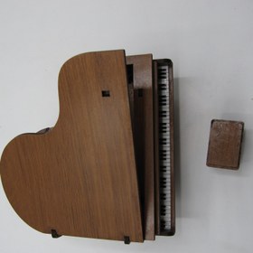 تصویر پیانو رویال ساز دکوری چوبی Royal wooden piano decorative instrument 