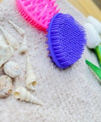 تصویر سرشور و لیف سیلیکونی دو طرفه Double-sided silicone hairbrush and hairbrush