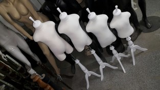 تصویر مانکن نیم تنه بچگانه 