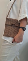 تصویر کیف دستباف مکرومه در برگردان 