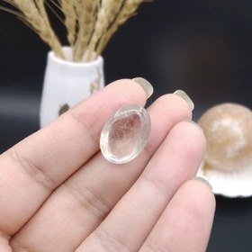 تصویر نگین در مویی طلایی ( کوارتز رتایل ) اصل معدنی کد 8658 