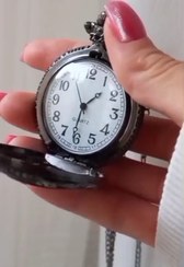 تصویر ساعت جیبی و گردنبندی 