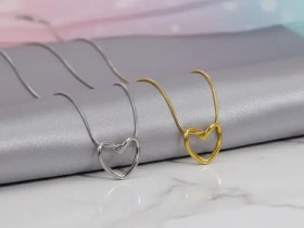 تصویر گردنبند قلب منعطف 
