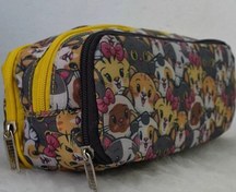 تصویر جامدادی بچه گانه مدل سه زیپ طرح گربه پاپیونی 