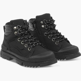 تصویر بوت‌های پسرانه با برش بلند و جزئیات بند و زیپ برند lbl by shoexpress Boys Panelled High Cut Boots with Lace Detail and Zip Closure