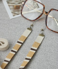 تصویر بند عینک طرح خطی 