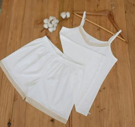 تصویر ست تاپ و شورت سنتی زنانه ۱۰۰٪پنبه بدون رنگ و مواد شیمیایب Women's cotton top and shorts set