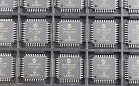 تصویر میکروکنترلر PIC16F887-I/PT 