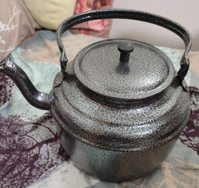 تصویر کتری رنگ کوره ای مناسب کمپینگ و چای ذغالی Camping pot