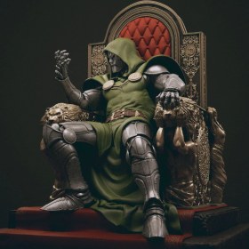 تصویر اکشن فیگور دکتر دووم 