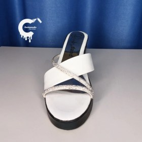 تصویر صندل نگین دار سفید 