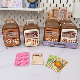 تصویر قلک فانتزی کلید دار لبوبو طرح گاو صندوق قهوه ای 