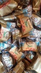 تصویر گز بادامی 44% ویژه با انگبینهای گیاهی – فله ای 