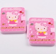 تصویر آینه و شانه کیتی 