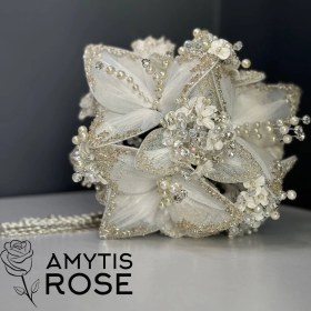 تصویر دسته گل عروس آرامیس مدل ۲۰۲ 