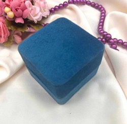 تصویر جعبه انگشتر مخملی 