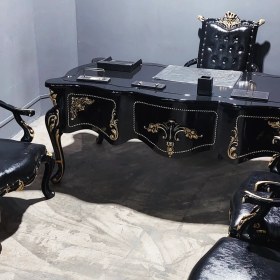 تصویر میز کلاسیک سلطنتی 