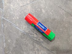 تصویر چسب ماتیکی 8گرمی، برند Immer 