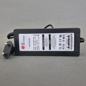 تصویر آداپتور 12 ولت 5 آمپر وارداتی 