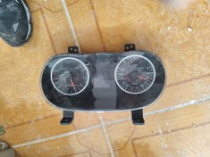 تصویر صفحه کیلومتر ام وی ام ۵۵۰ استوک 