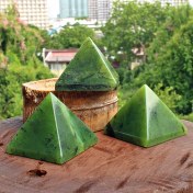 تصویر هرم سنگ یشم 