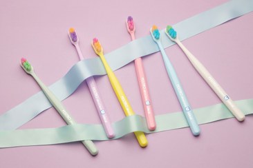 تصویر مسواک فوق نرم مدل IDEAL 