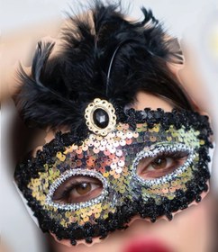 تصویر نقاب بالماسکه زنانه با رنگبندی و طرح بندی متنوع بسیار جذاب و خاص masquerade mask