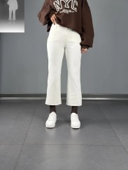 تصویر شلوار جین واید استریت زنانه کشی سفید و مشکی و زغالی 