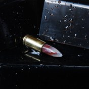 تصویر گردنبند پوکه فشنگ مسی با سنگ عقیق شجر 